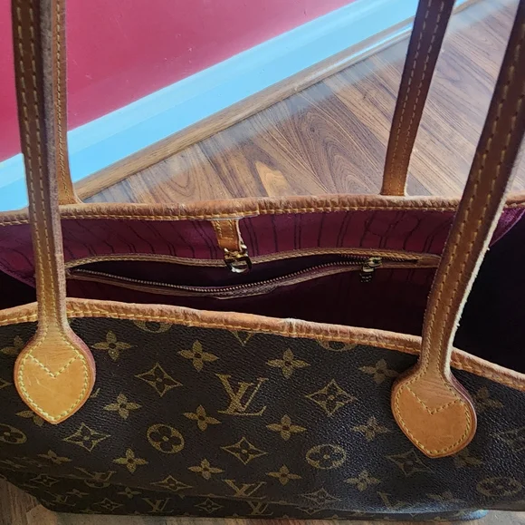 Traded! Louis Vuitton GM Neverfull with Piovine Interior - Picture 15 of 16